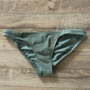 Small sage green Xhileration bikini bottoms